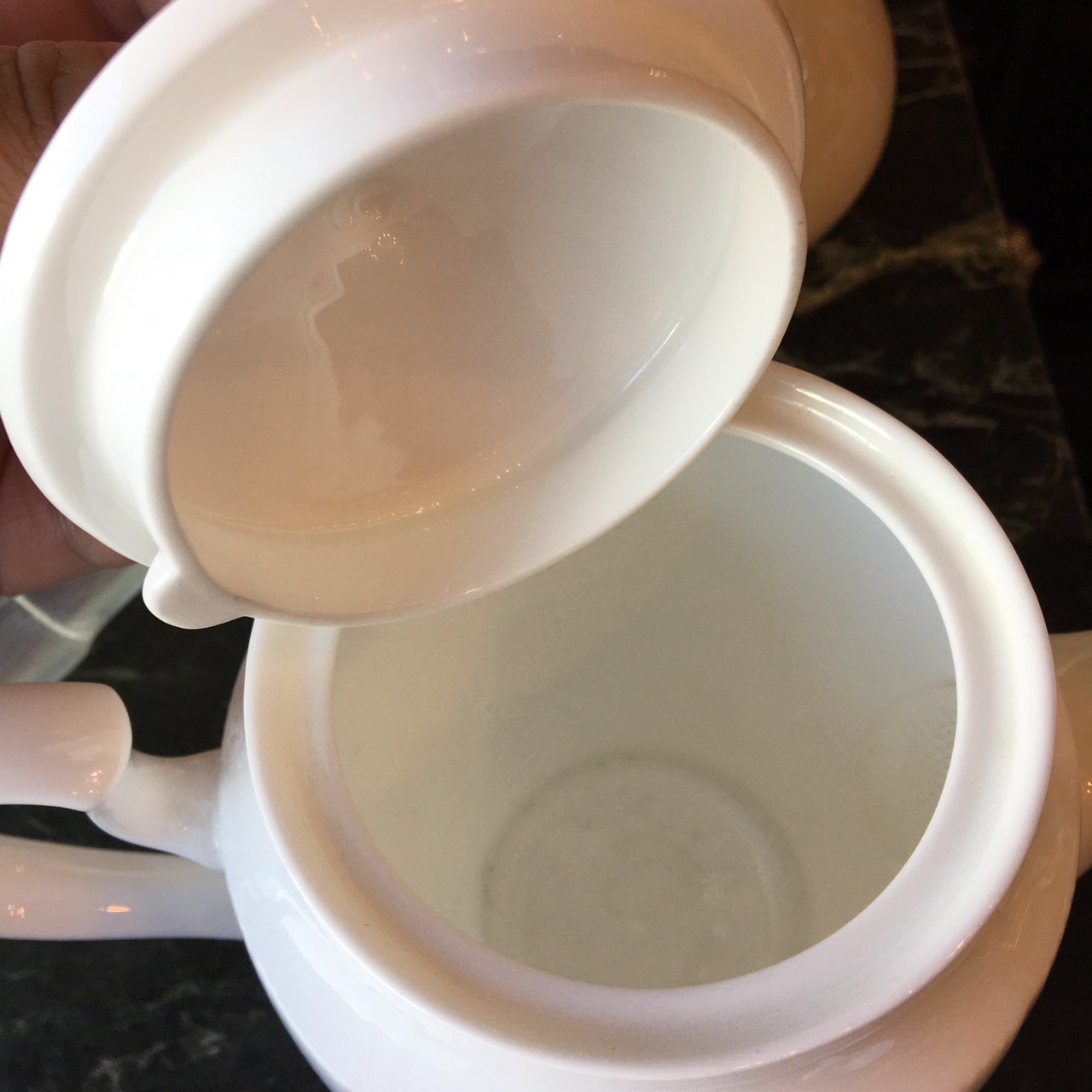 กาใส่ชากาแฟ FINE BONE CHINA NIKO NIKKO COMPANY JAPAN