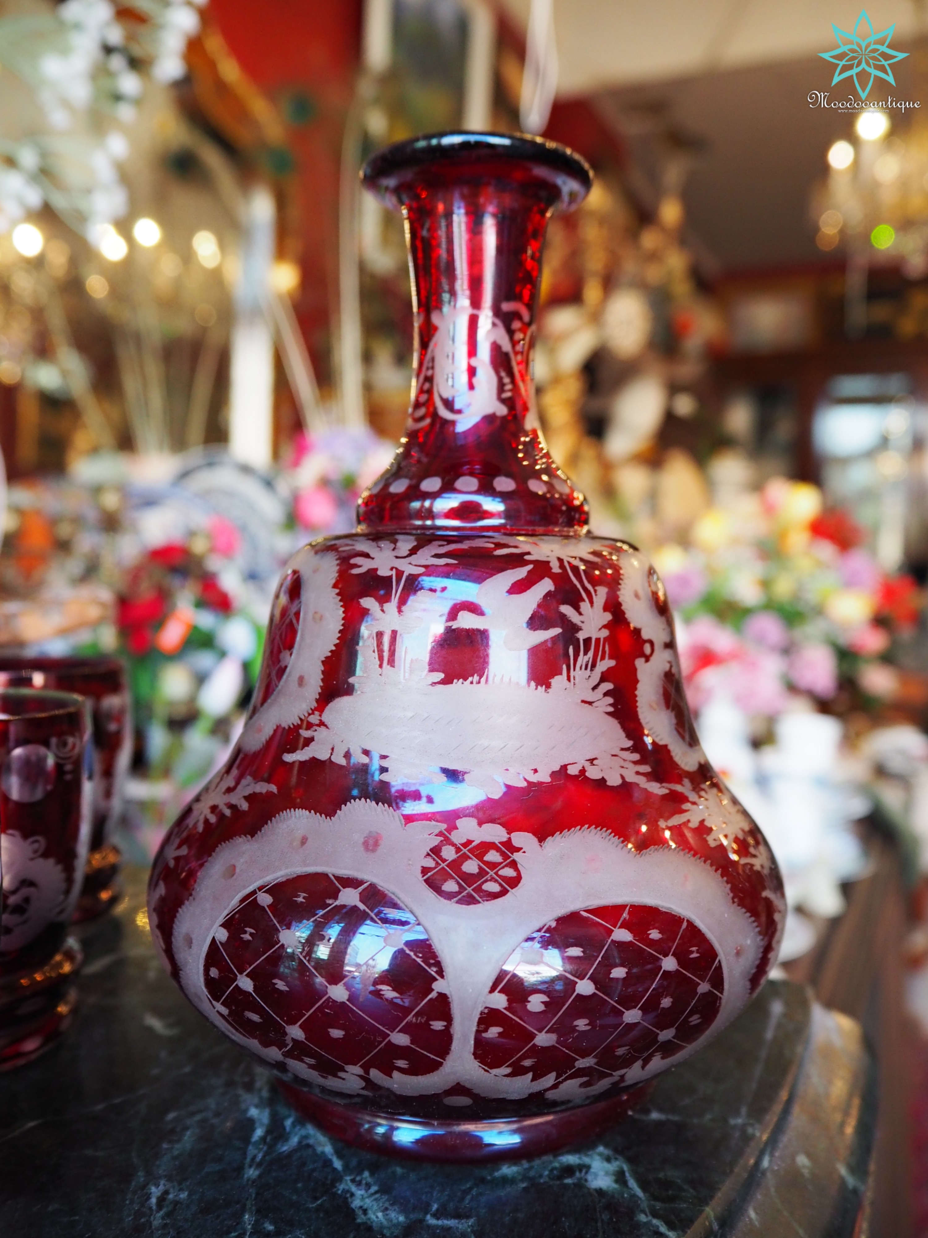 เครื่องแก้วแอนทีคโบฮีเมี่ยน