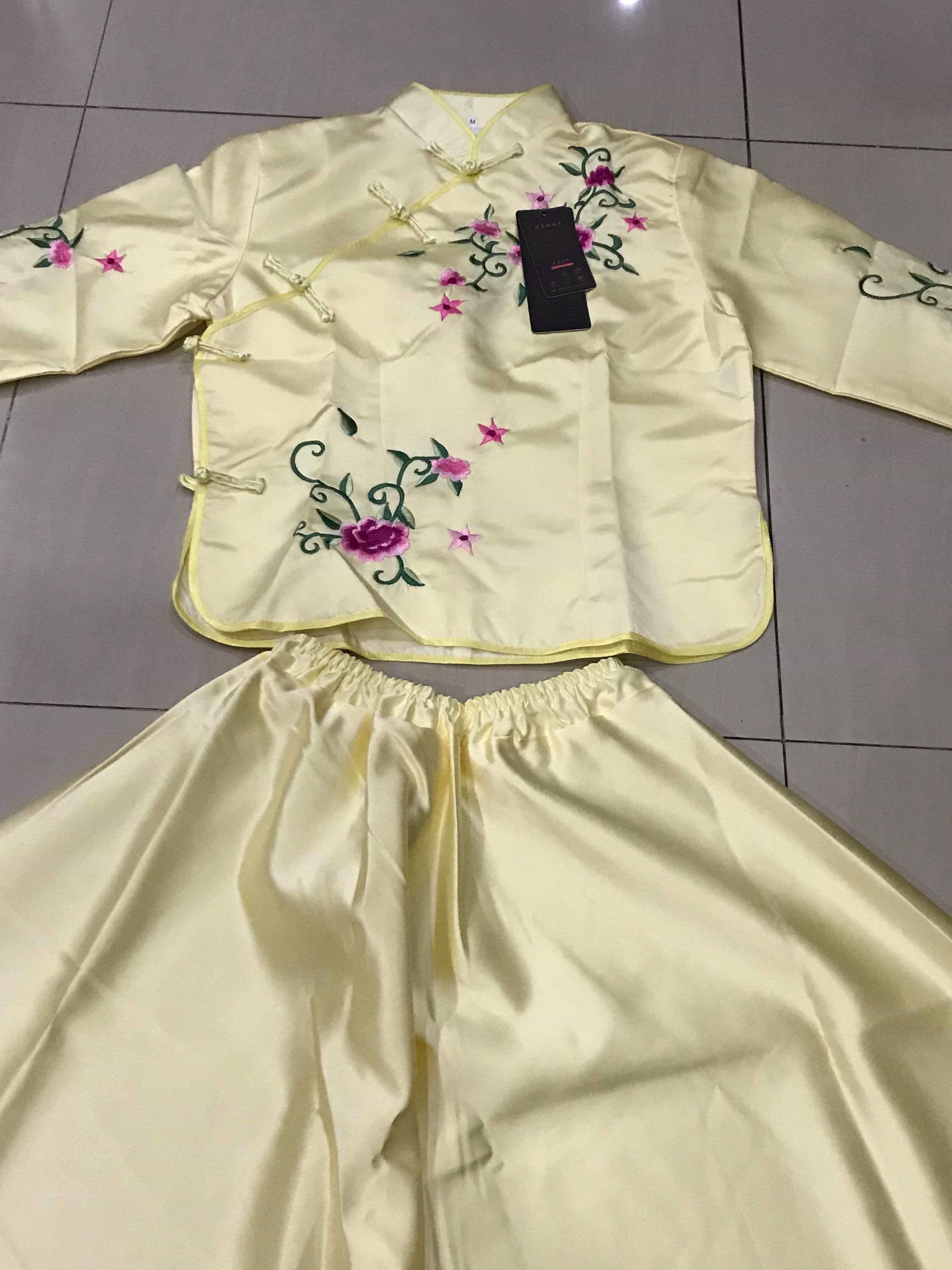 ชุดเสื้อ+กระโปรง สีเหลือง รหัส GH66 สินค้าพร้อมส่ง