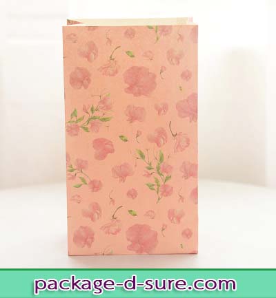 ถุงกระดาษสีแบบฐานตั้ง ไม่มีหูหิ้ว ไซส์เล็ก 23*12*8 ลายดอกไม้ชมพู พื้นชมพู