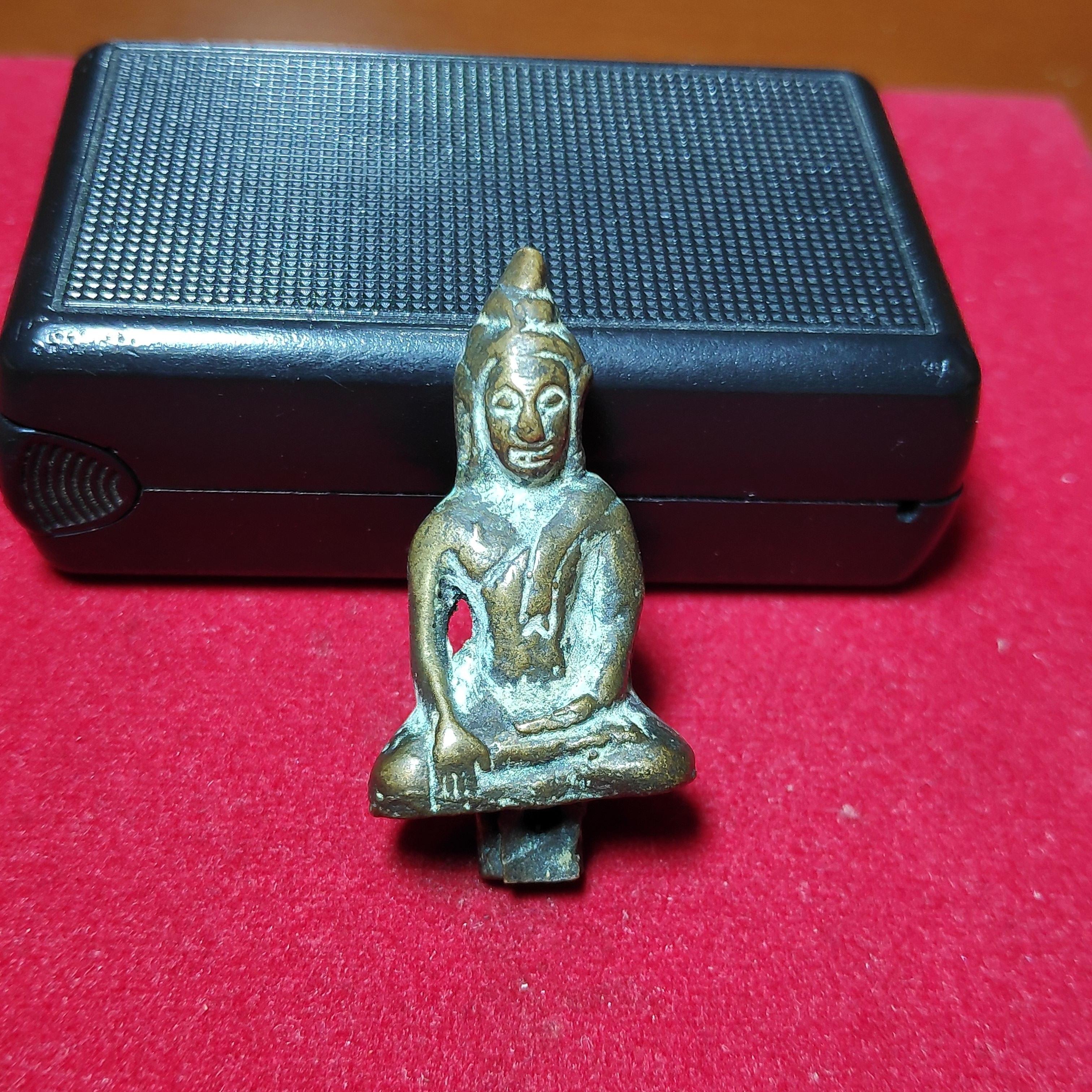 พระยอดธงหล่อโบราณหลวงปู่สิงห์ทองวัดป่าสุนทราราม