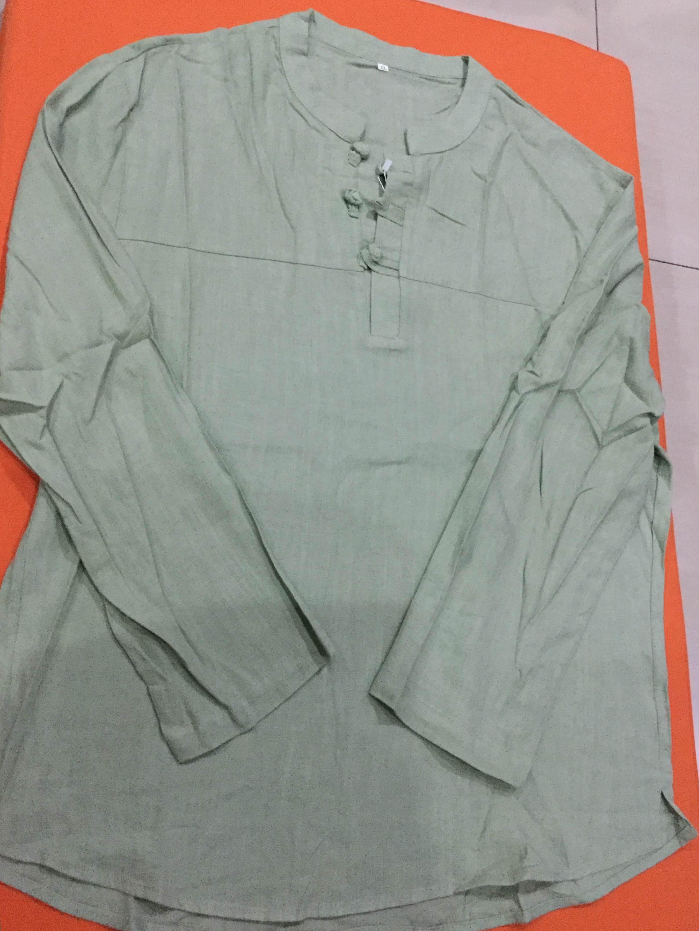 เสื้อผู้ชาย ผ้าลินิน แขนยาว สีเขียว รหัส FO 67 สินค้าพร้อมส่ง