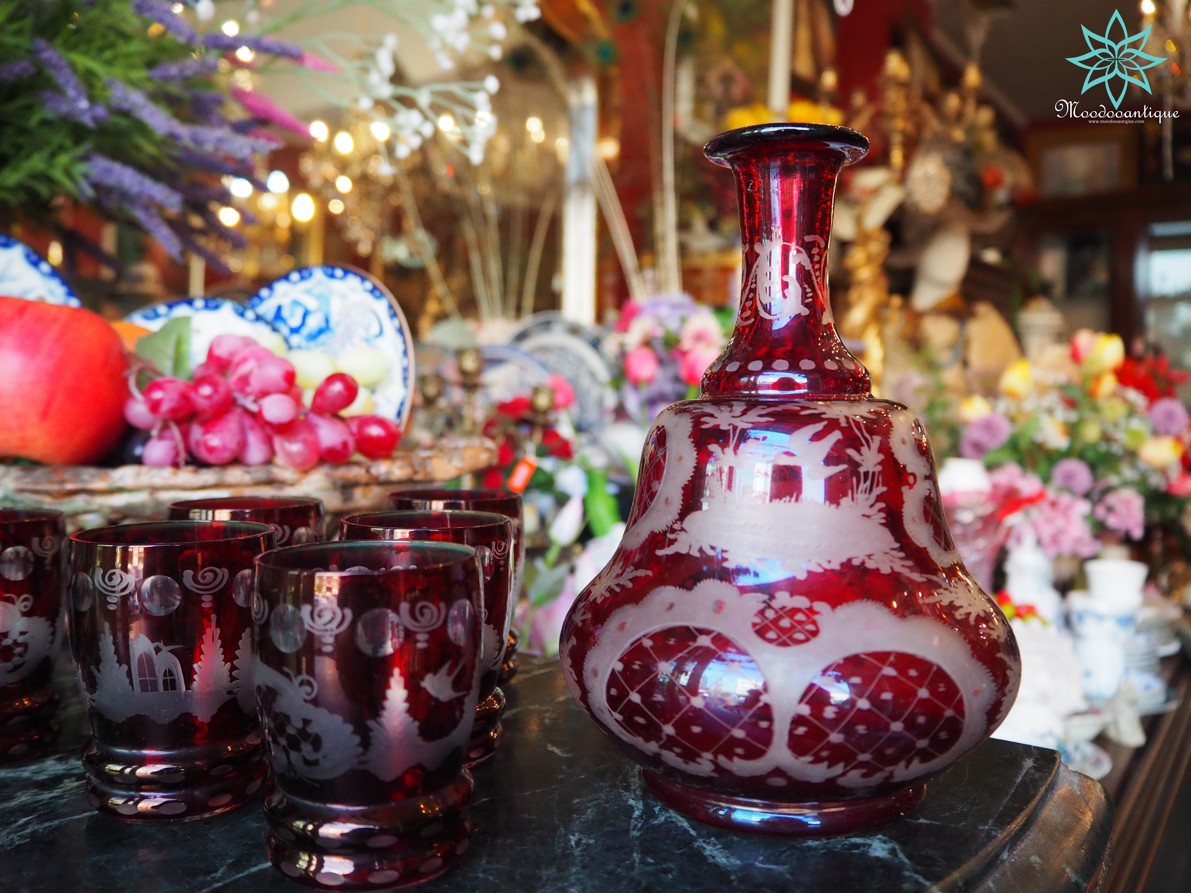 เครื่องแก้วแอนทีคโบฮีเมี่ยน