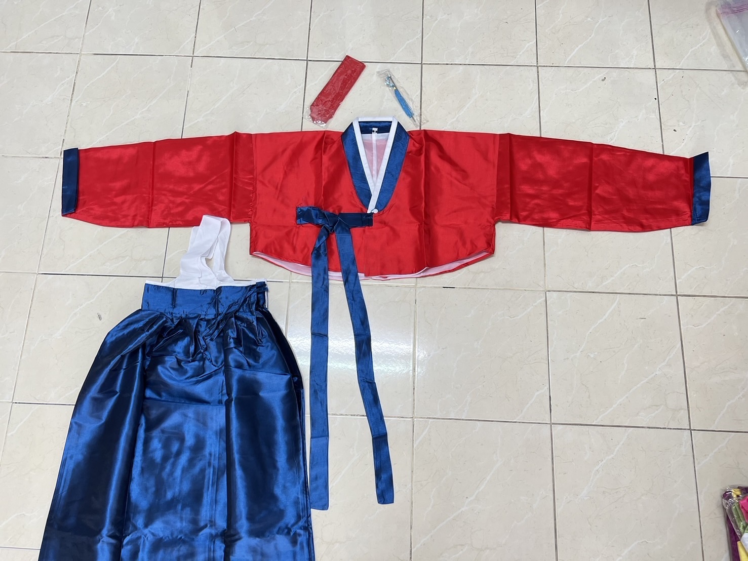 #ฮันบก สีแดงน้ำเงิน