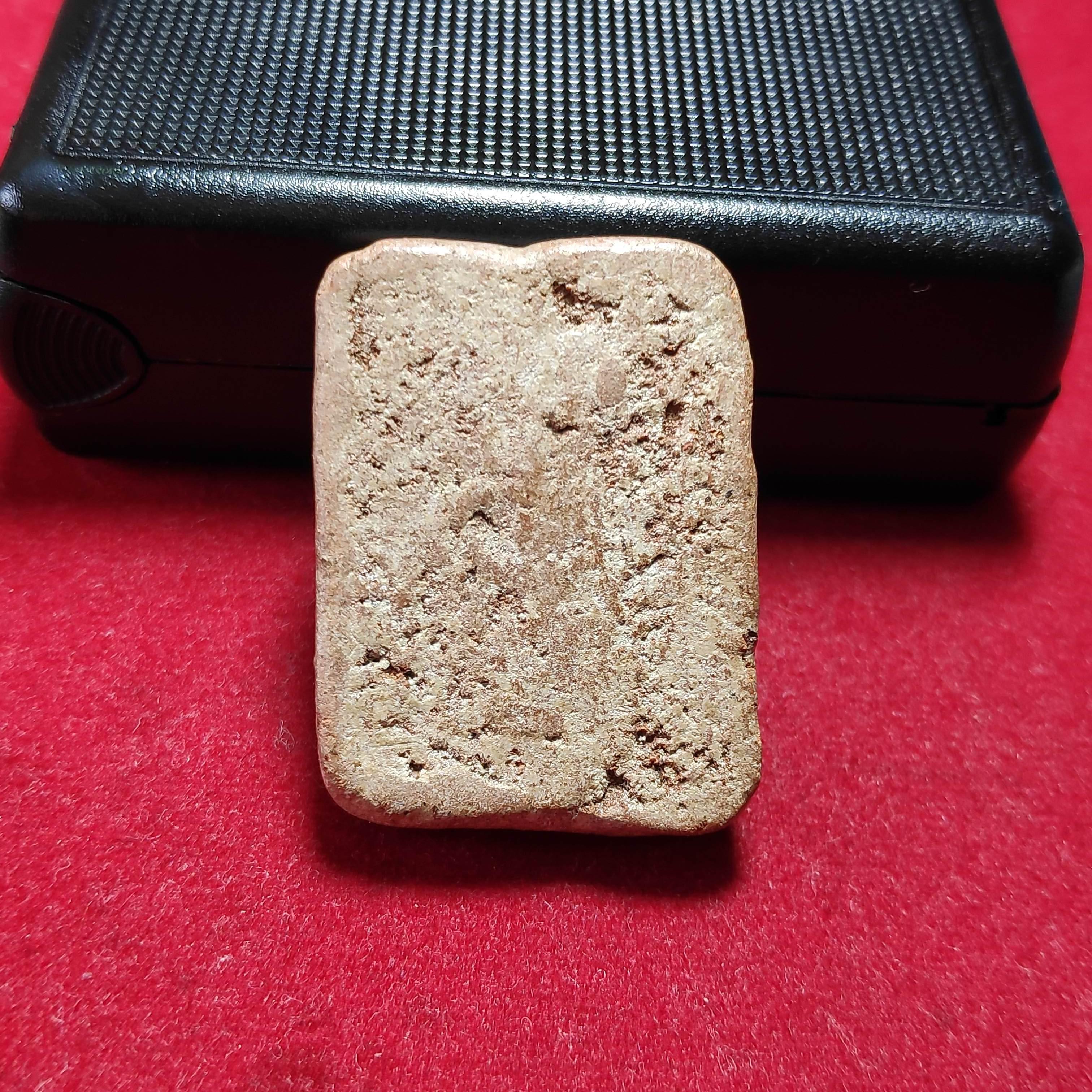 พระหลวงพ่อขันวัดนกกระจาบพิมพ์เเซยิดเนื้อดินปี2475