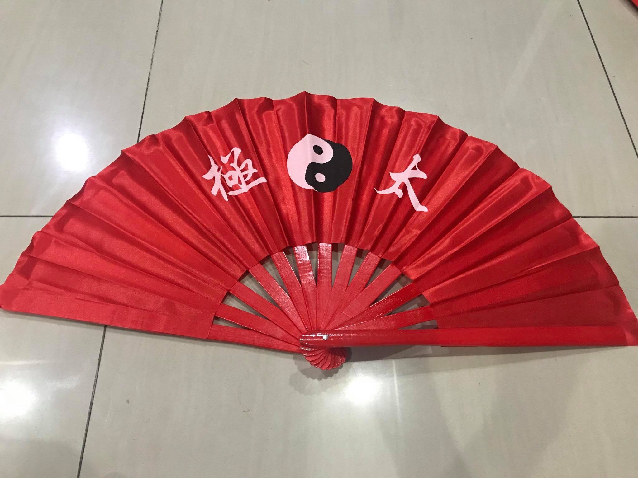 พัดรำไทเก๊กและกังฟู. สีแดงลายหยินหยาง สินค้าพร้อมส่ง