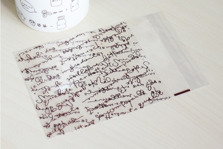 ล้างสต็อก//ถุงคุกกี้ แถบกาว 10x11 ลายตัวอักษรน้ำตาล พื้นใส แพ็ค 100 ใบ