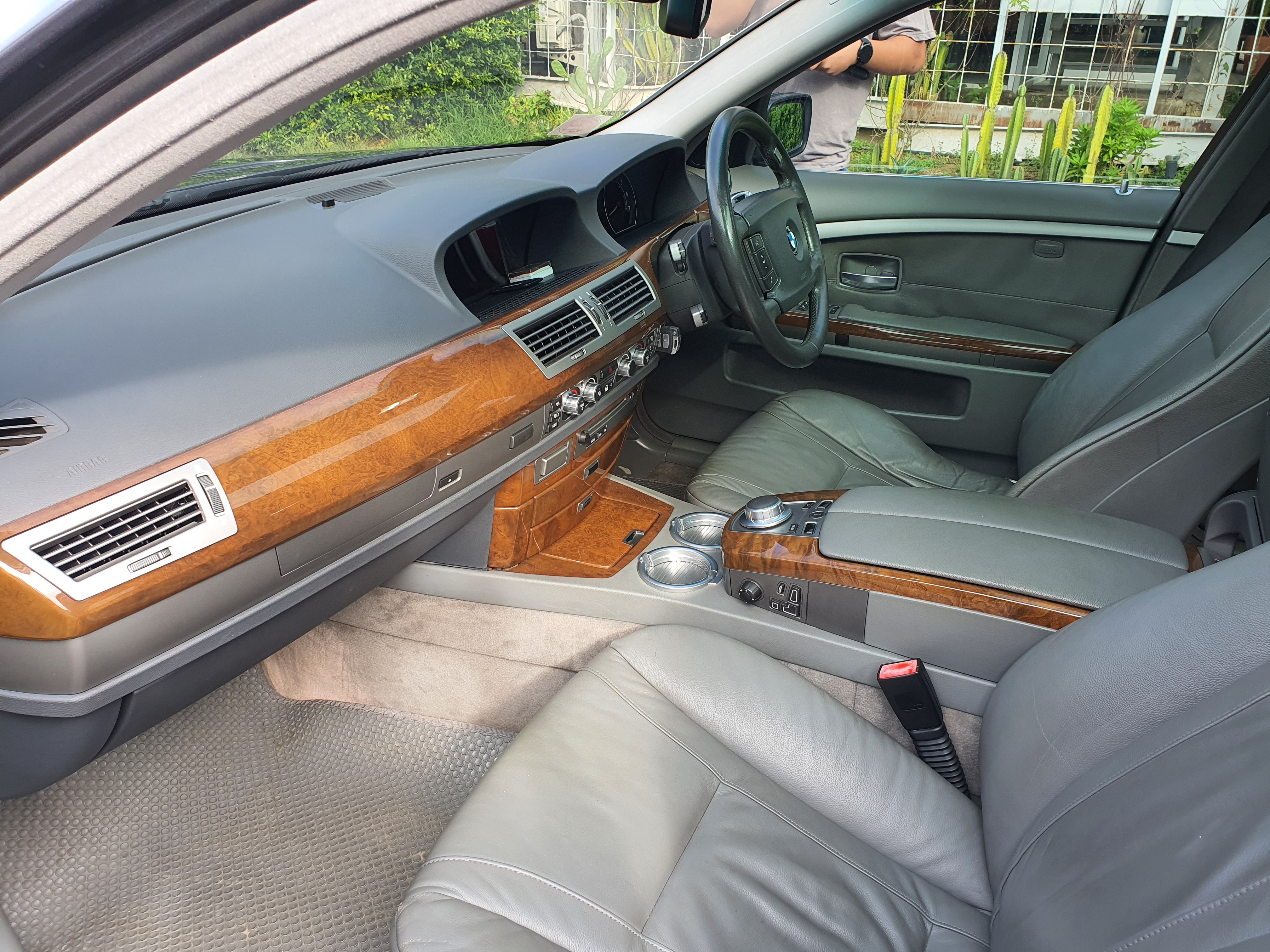 BMW Series 7 740LI E66 ปี 2005 รถหรู รถแรง พร้อมใช้งาน