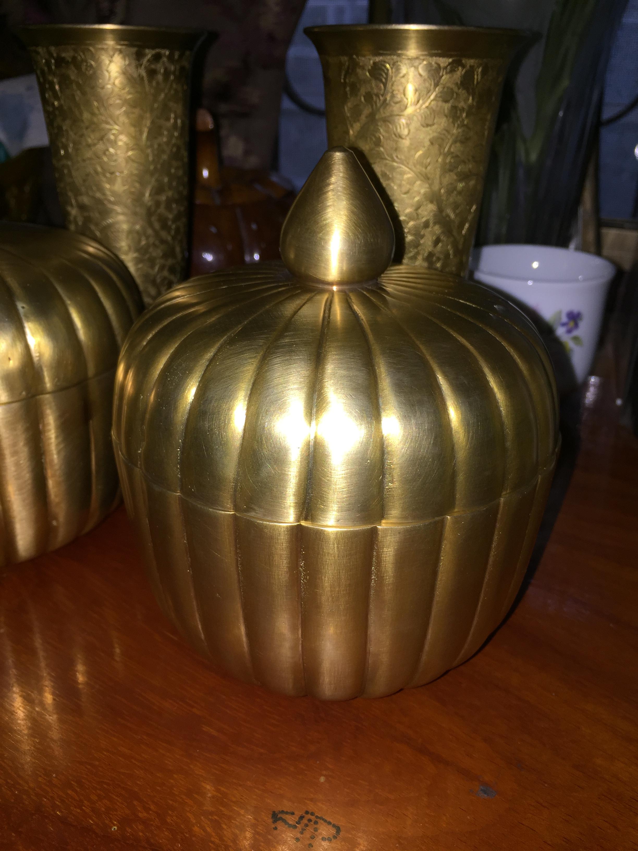 ผะอบทองเหลืองแกะลายฟักทอง