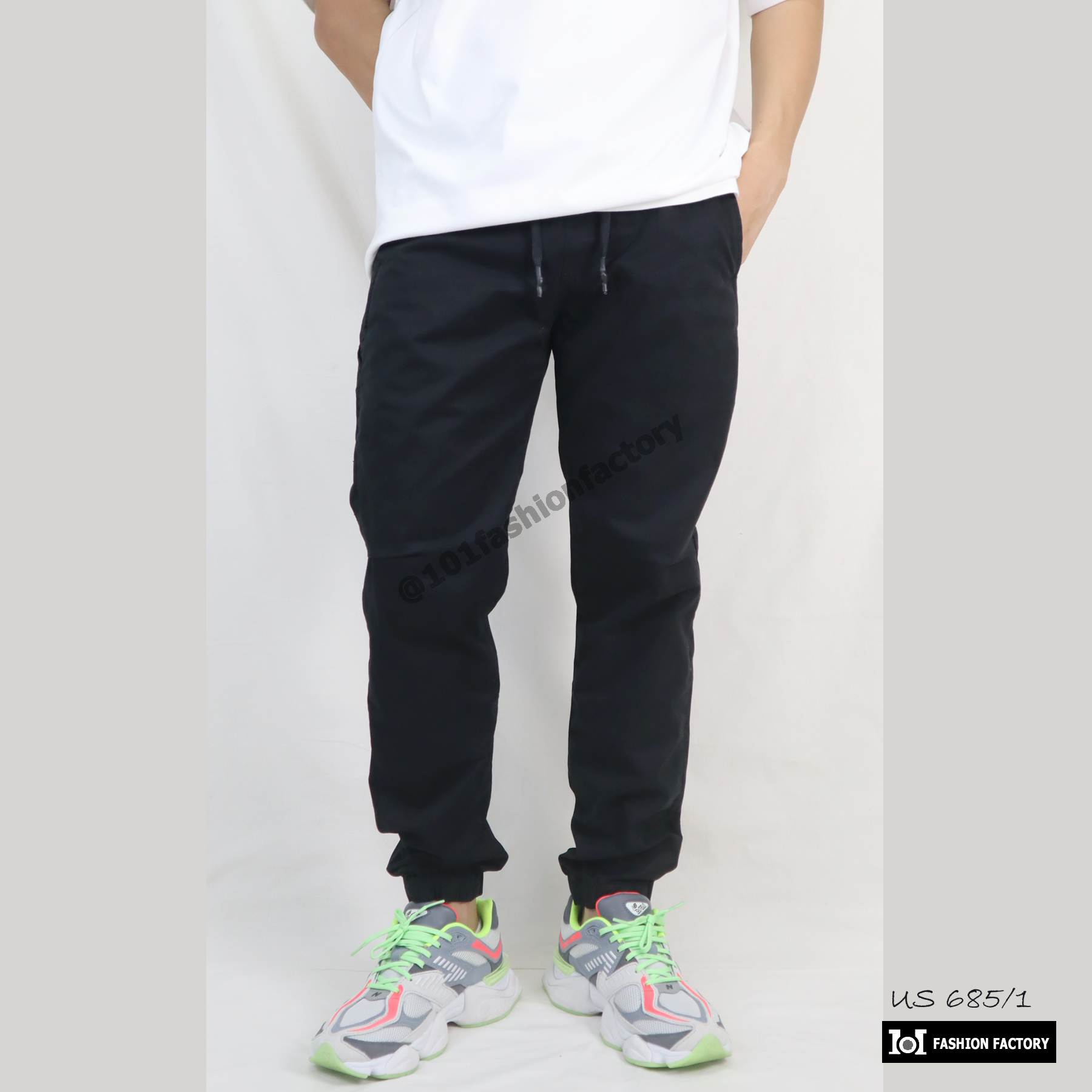 กางเกงขาจั้ม No.685/1 ผ้ายืด กระบอกเล็ก ทรงกำลังดี สีดำ | US101