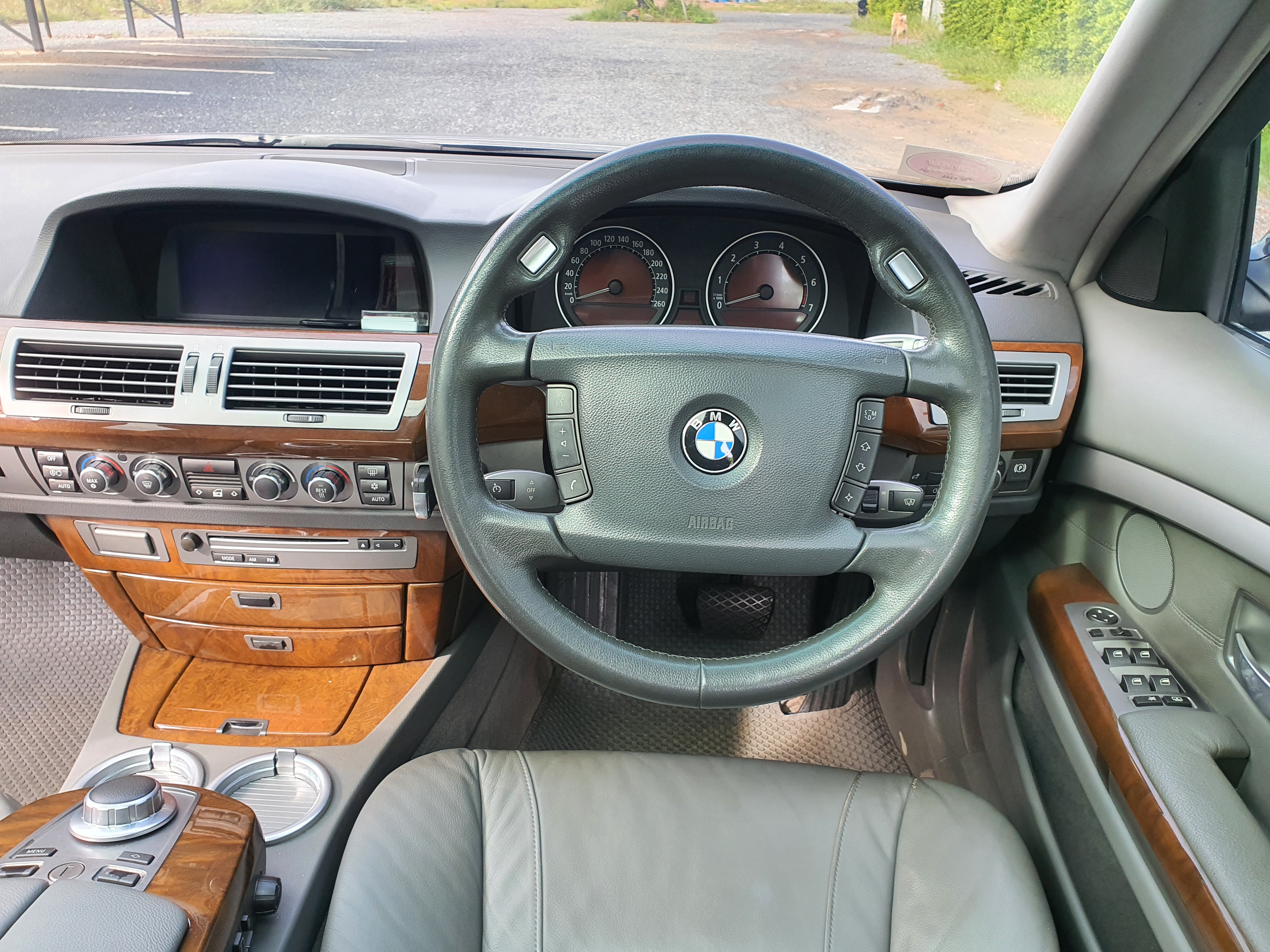 BMW Series 7 740LI E66 ปี 2005 รถหรู รถแรง พร้อมใช้งาน