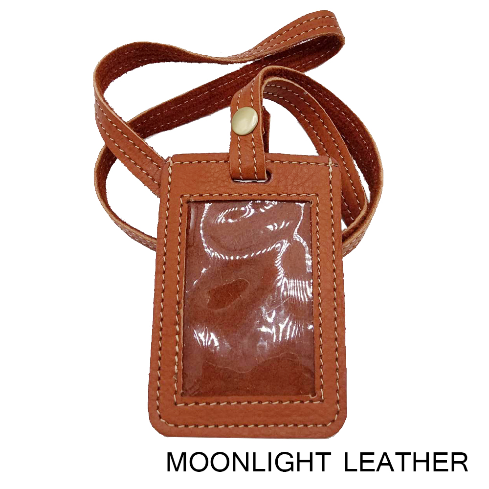ป้ายห้อยคอ ที่ใส่บัตรพนักงานหนังแท้ทั้งใบ Moonlight มี 5 สี ทำจากหนังวัวแท้ นุ่ม ไม่ลอก สวย ทนทาน มีกล่องเป็นของขวัญได้