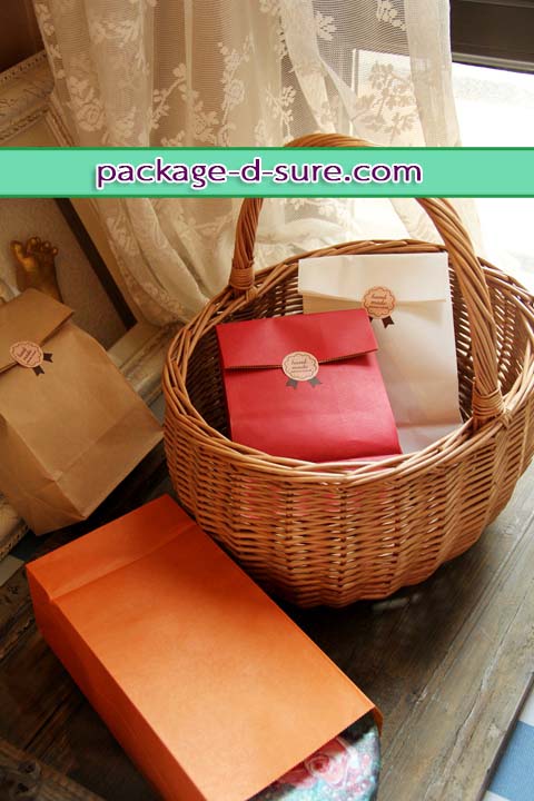 ถุงกระดาษสีแบบฐานตั้ง ไม่มีหูหิ้ว ไซส์เล็ก 23x12x7.5 สีดำ