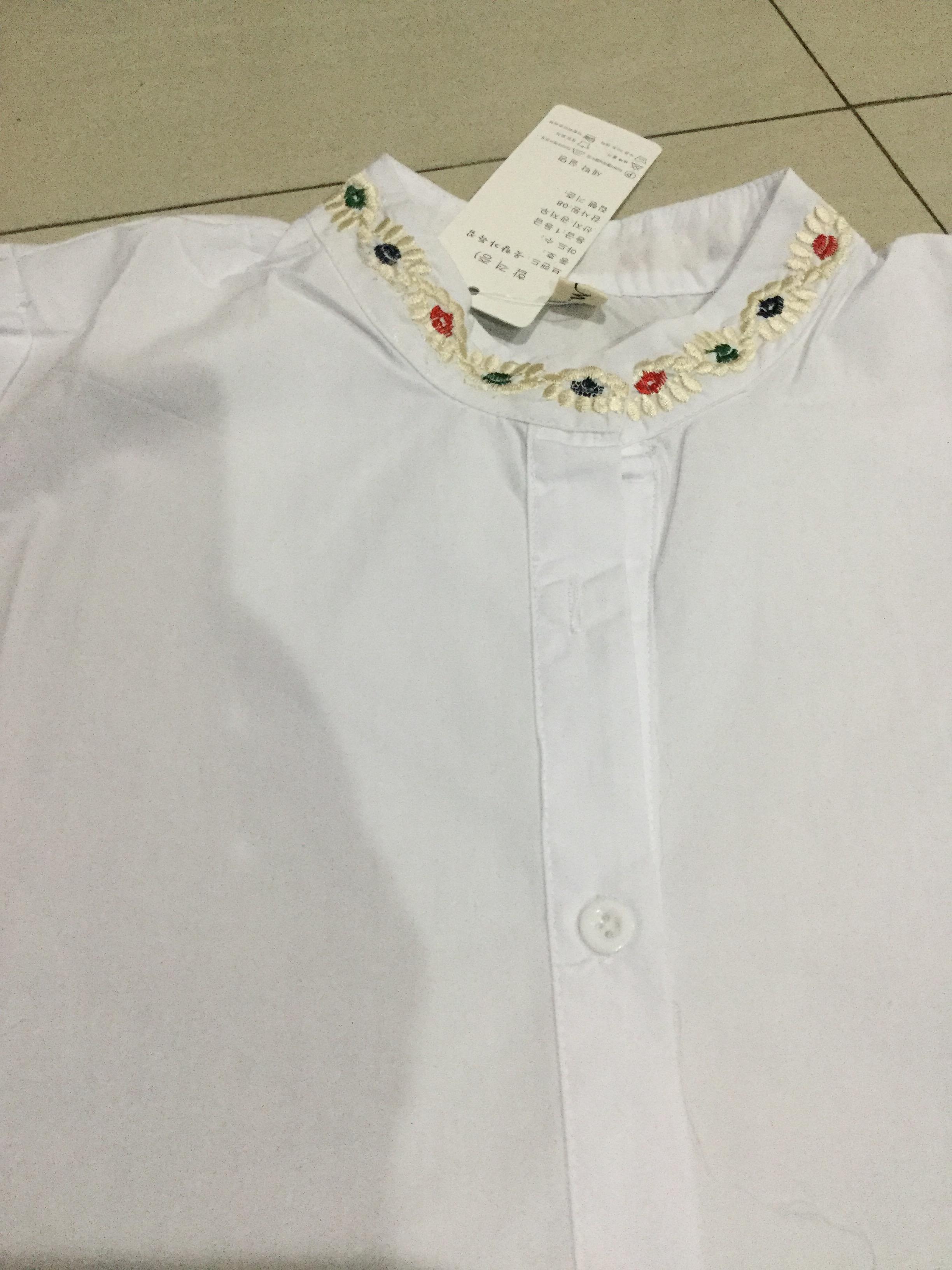 เสื้อจีนหญิงสีขาว ลายปัก รหัส UO 53 สินค้าพร้อมส่ง