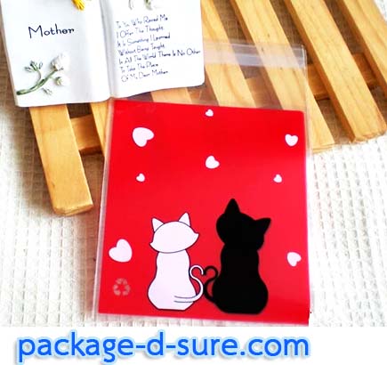 ล้างสต็อก//ถุงคุกกี้ แถบกาว 10x10 ลายแมวคู่รักขาวดำ พื้นแดง แพ็ค 100 ใบ