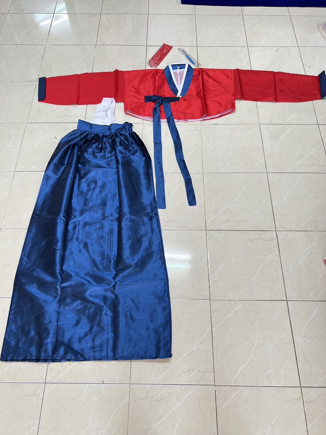 #ฮันบก สีแดงน้ำเงิน