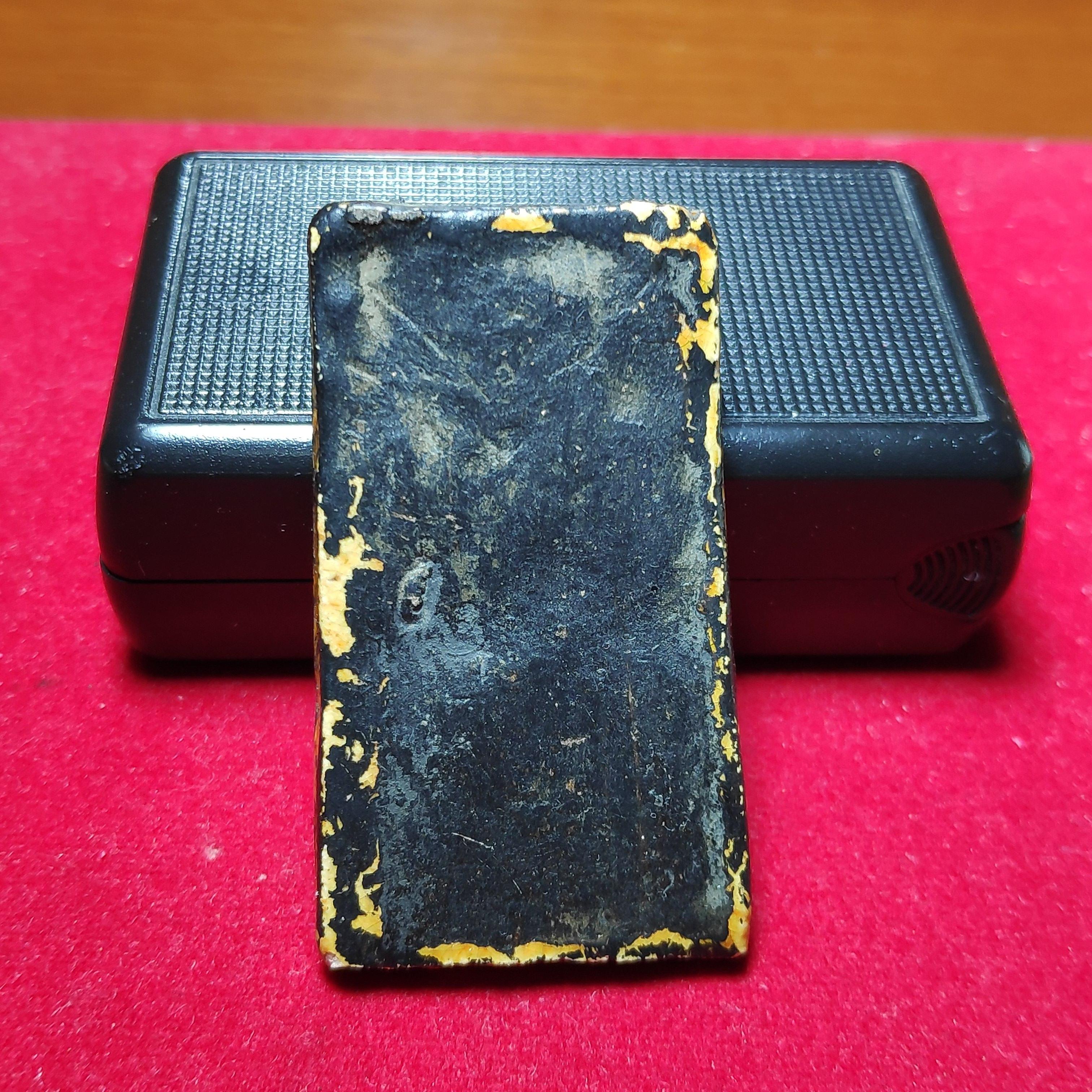 พระสมเด็จไกเซอร์เคลือบกรุวัดพระเเก้ว