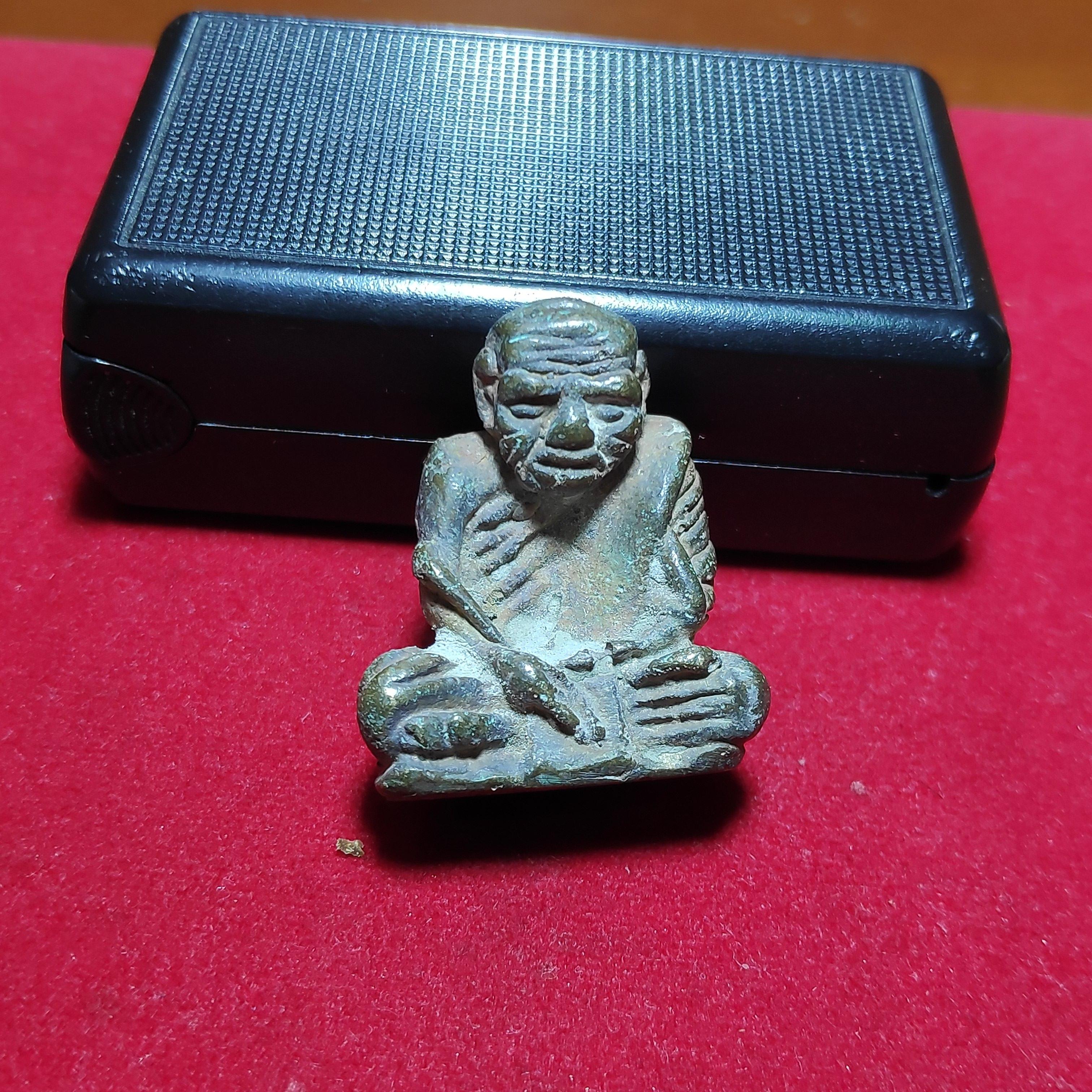 รูปหล่อโบราณหลวงพ่อครนวัดบางเเซะปี2498