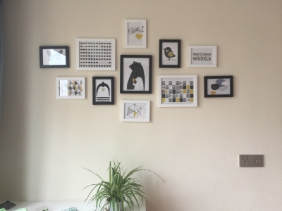 ชุดกรอบรูปติดผนัง Black&White11 (Bear&Bird) กรอบรูปไม้สีขาวดำ11 ชิ้น พร้อมภาพตามแบบและวัสดุติดตั้ง