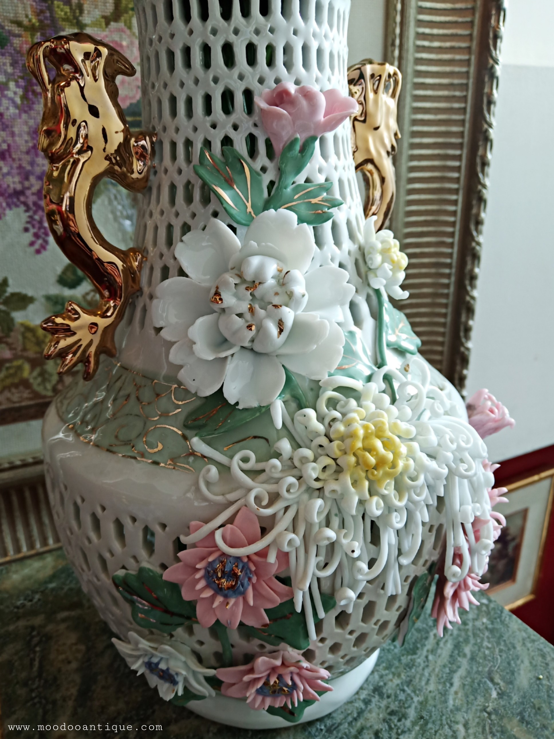 แจกันงานปั้น อิตาลี