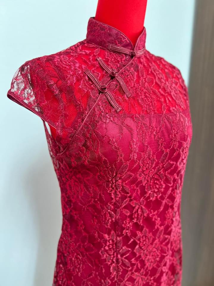 กี่เพ้าผ้าลูกไม้ + ชุดด้านใน ลูกไม้อย่างดี นุ่ม ใส่ไม่คัน