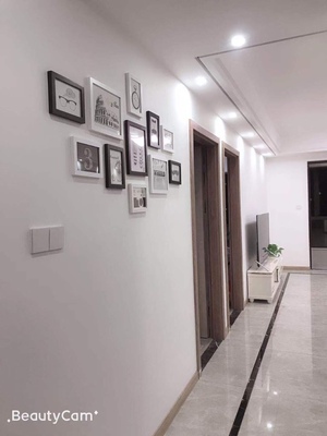 ชุดกรอบรูปติดผนัง Black&White11 (Vintage) กรอบรูปไม้สีขาวดำ11 ชิ้น พร้อมภาพตามแบบและวัสดุติดตั้ง