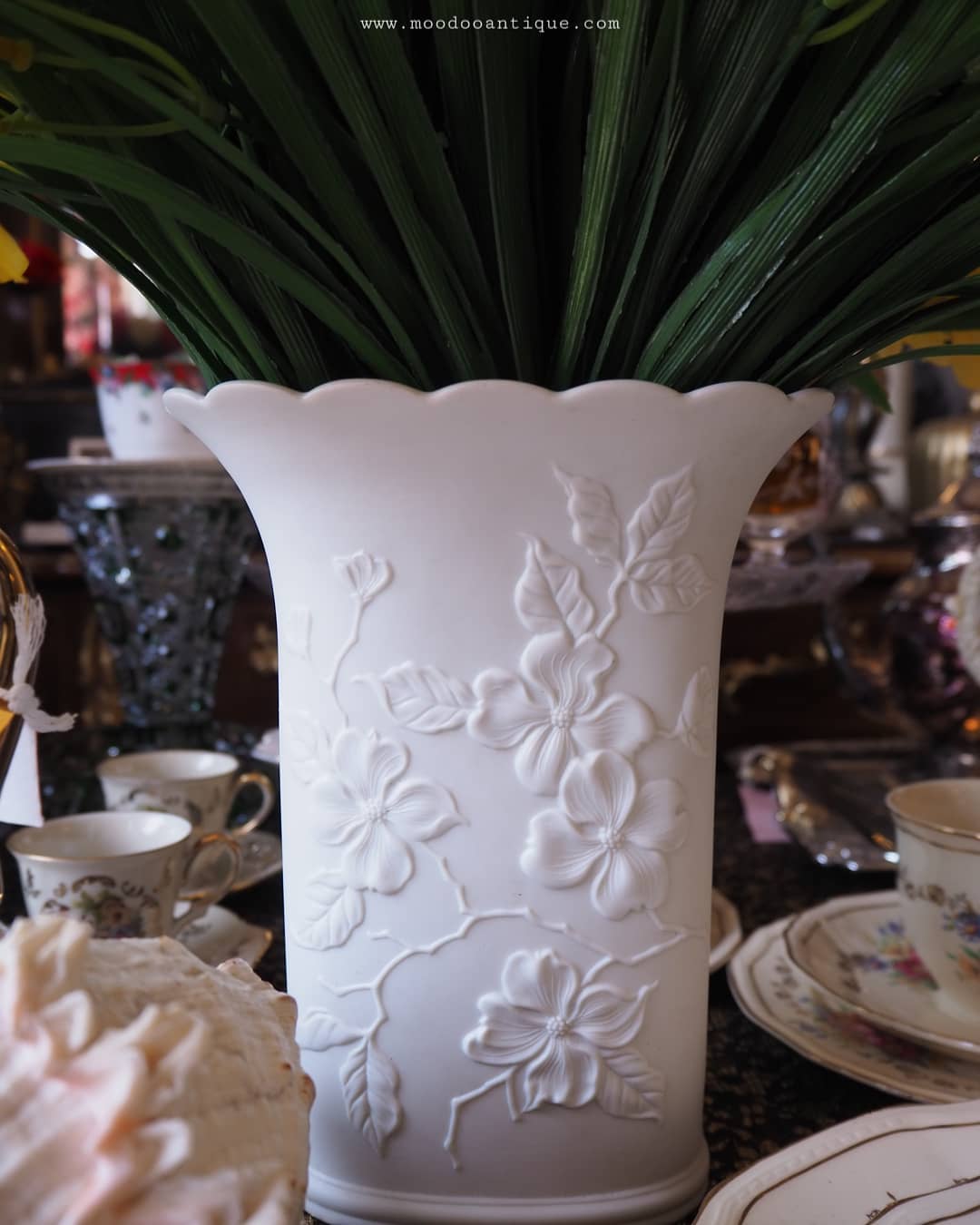 แจกันพอร์ซเลนสีขาวแฮนด์เมด kaiser สำหรับสะสม