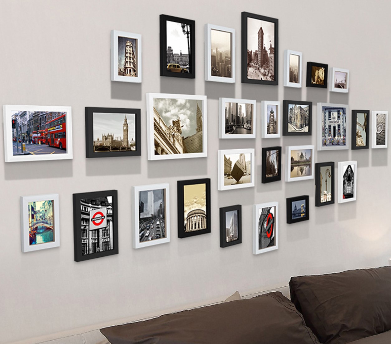 ชุดกรอบรูปติดผนัง สีขาวดำ 28 ชิ้น กรอบรูปตกแต่งบ้าน มีภาพตามแบบให้พร้อมวัสดุติดตั้ง Gallery Wall Frames set Black&White28