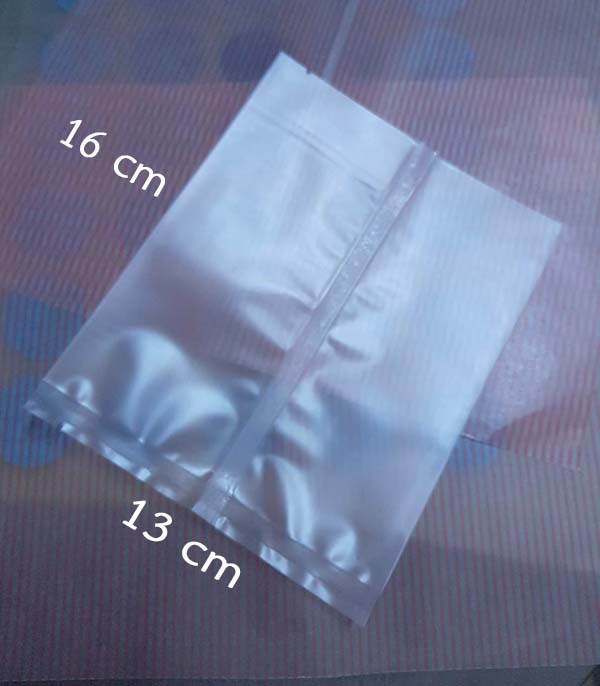 ถุงซีลกลาง ขอบเรียบ 13x16 เนื้อกึ่งขุ่น แพ็ค 100 ใบ