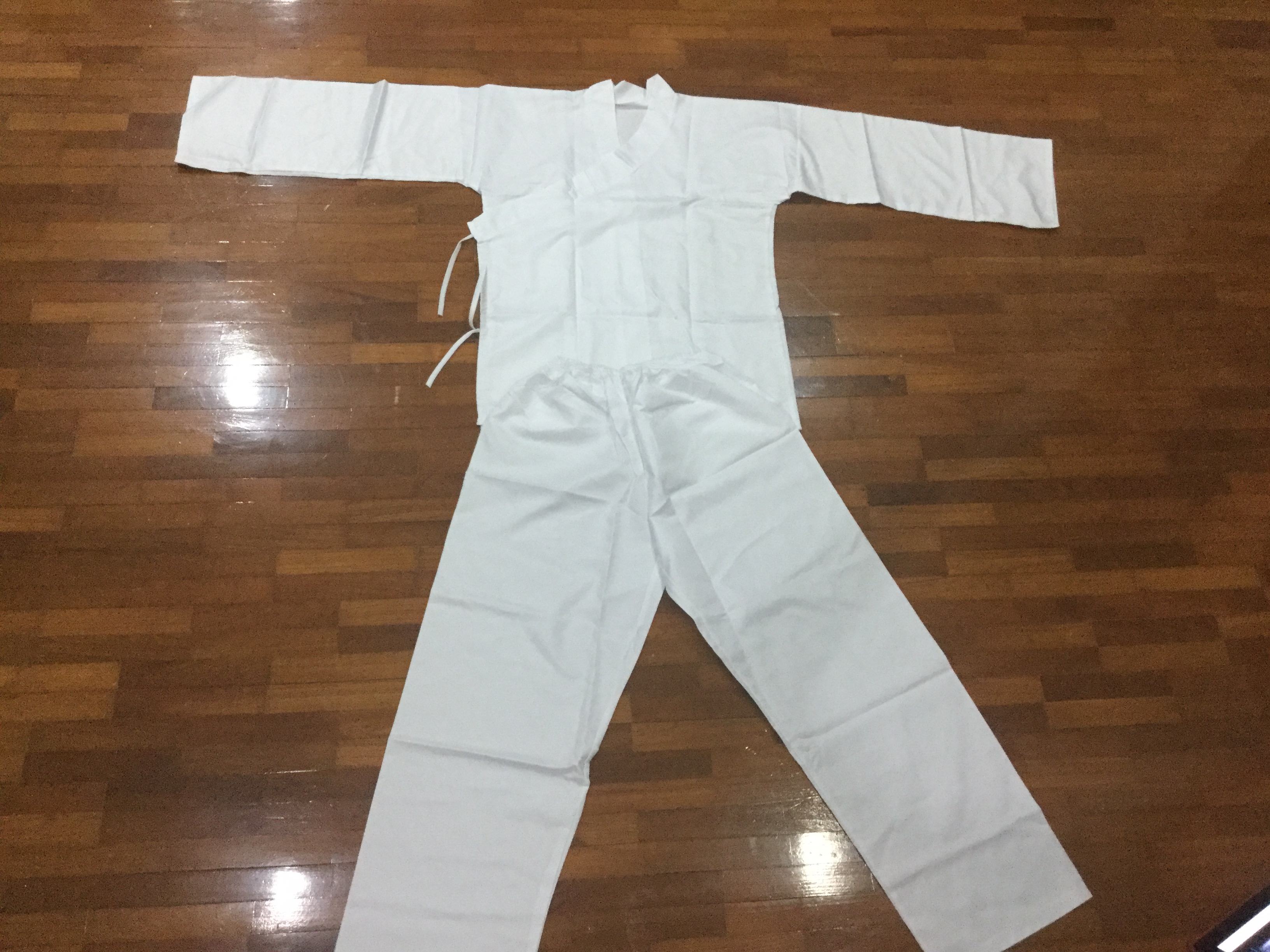 ชุดขาว กินเจ. สินค้าพร้อมส่ง