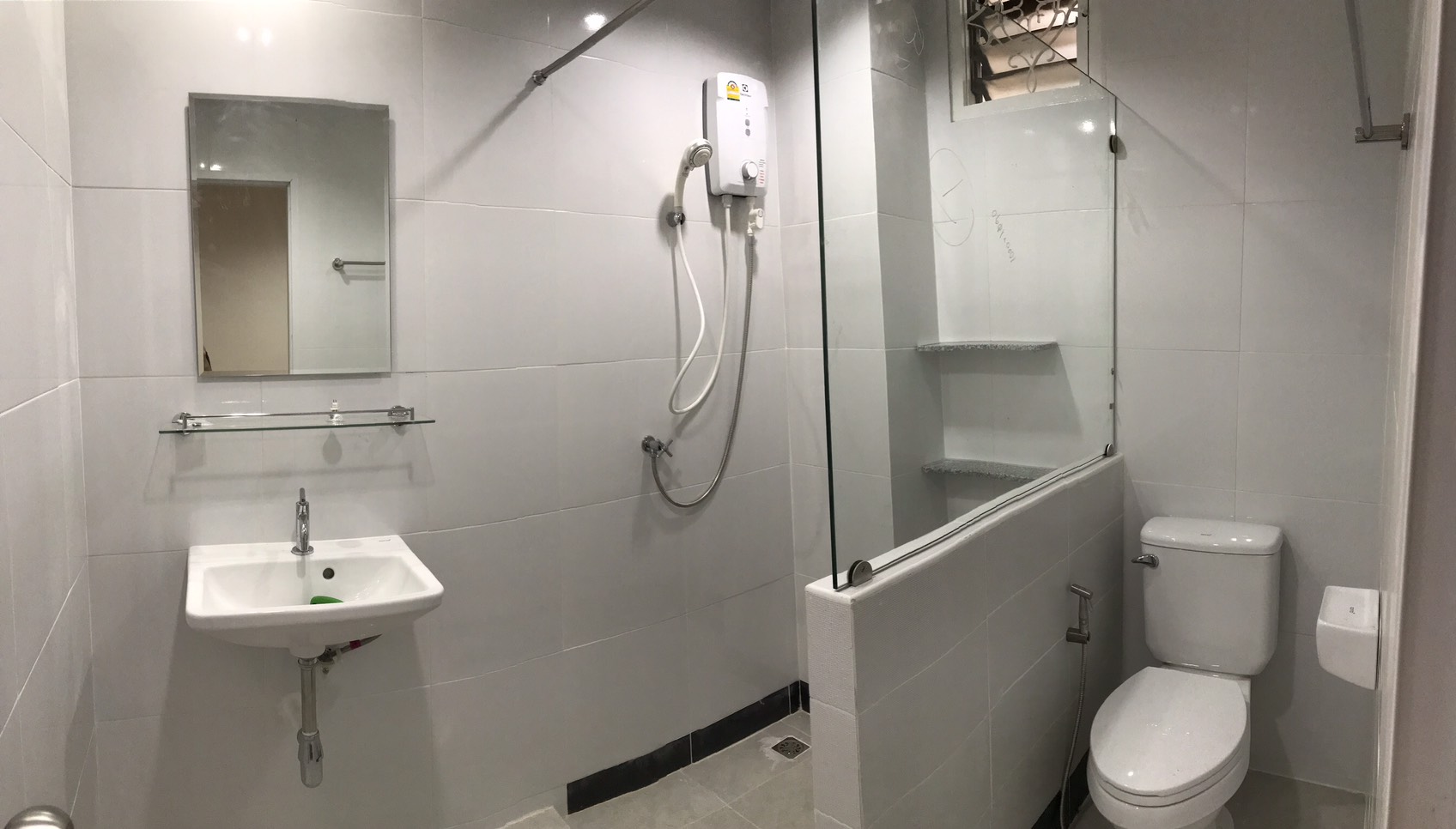 ให้เช่าทาวน์โฮม 3 ชั้น ซ. พหลโยธิน 32 ใกล้เมเจอร์ รัชโยธิน