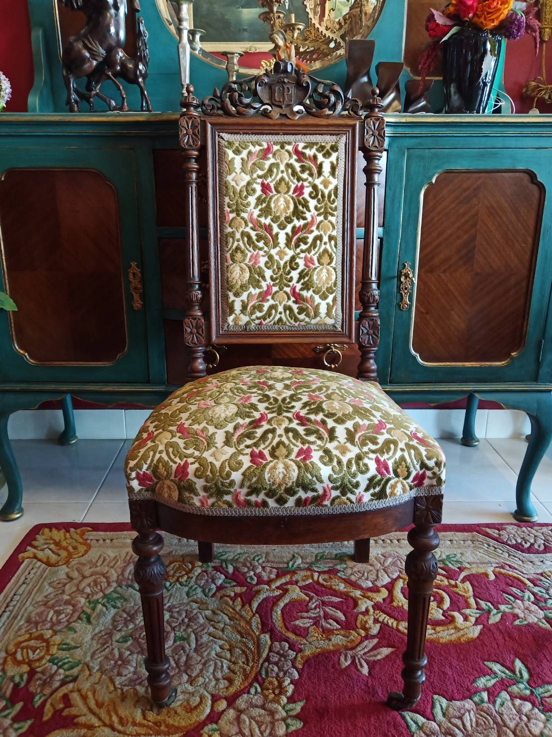 เก้าอี้งานไม้ฝรั่งเศส