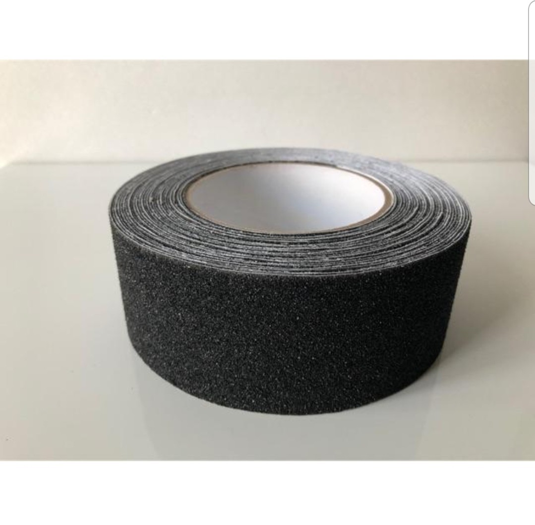 เทปกันลื่น PVC เนื้อทรายหยาบ สำหรับติดพื้น (ราคายังไม่รวมส่ง) กว้าง 5cm. ยาว 10m.