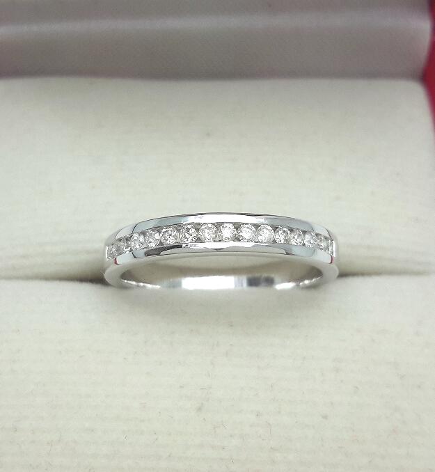 แหวนเพชรแถวรวม 0.16 cts