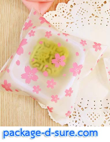ล้างสต็อก//ถุงคุกกี้ แถบกาว 7x7 ลายดอกซากุระชมพู เนื้อกึ่งขุ่น แพ็ค 100 ใบ