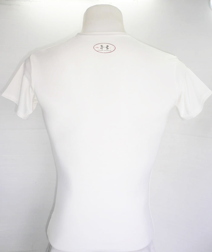 เสื้อรัดกล้ามเนื้อ UNDER ARMOUR แขนสั้น สีขาว ไซส์ M