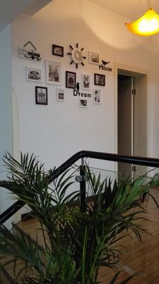 ชุดกรอบรูปติดผนังแนวทะเล Mediteranean Style5 (ฺBrown) กรอบรูปไม้ 11 ชิ้น พร้อมภาพและของตกแต่งแนวทะเล