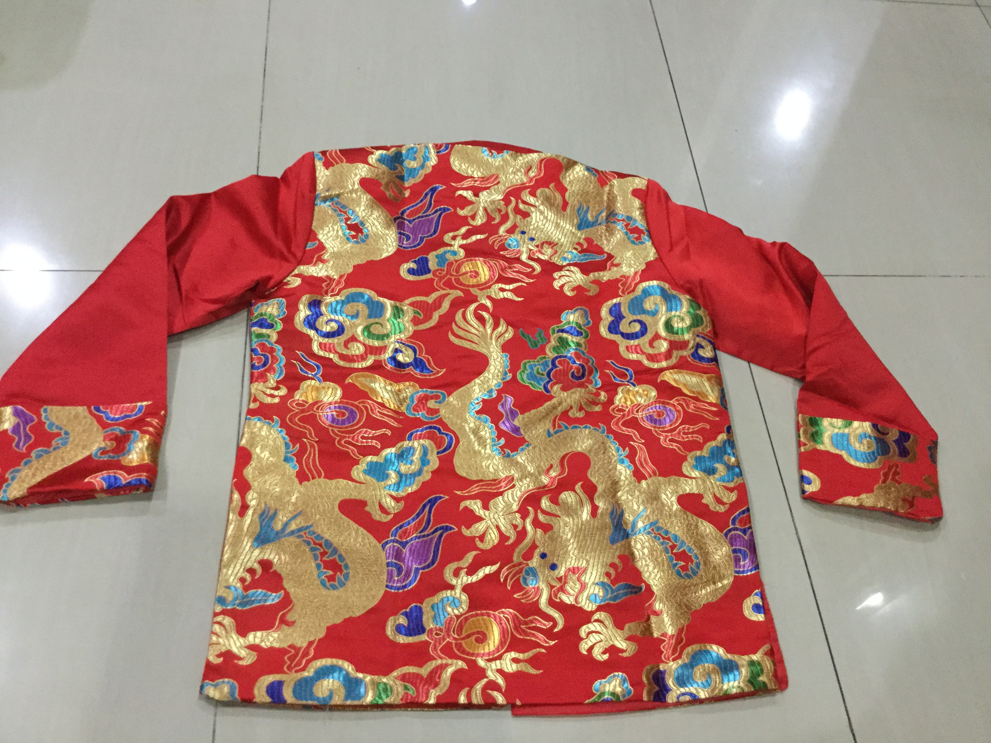 เสื้อจีนผู้ชายสีแดงลายมังกร 2 ด้าน สีทองน้ำเงิน ZH135 พร้อมส่ง