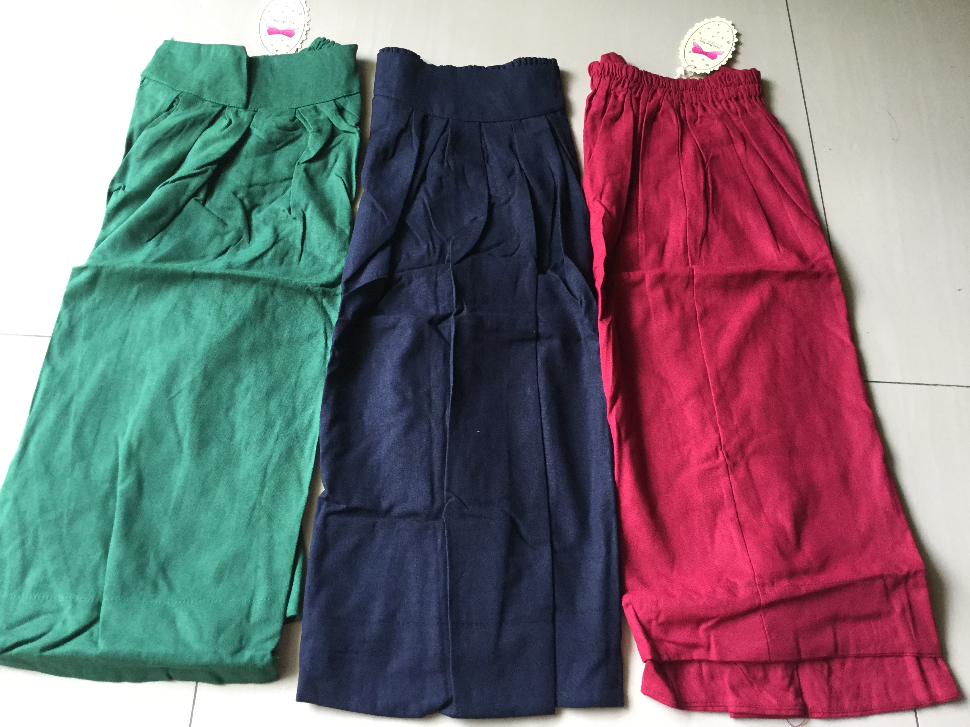 กระโปรงผ้าฝ้าย สีแดง / สีน้ำเงิน / สีเขียว รหัส H 38 สินค้าพร้อมส่ง