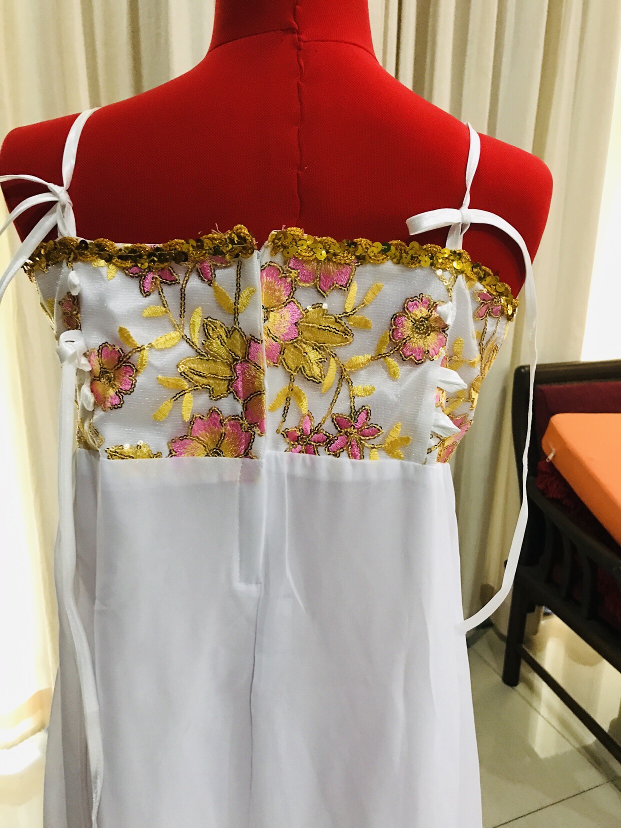 ชุดราชินีถัง สีขาว รหัส RPN 274 สินค้าพร้อมส่ง