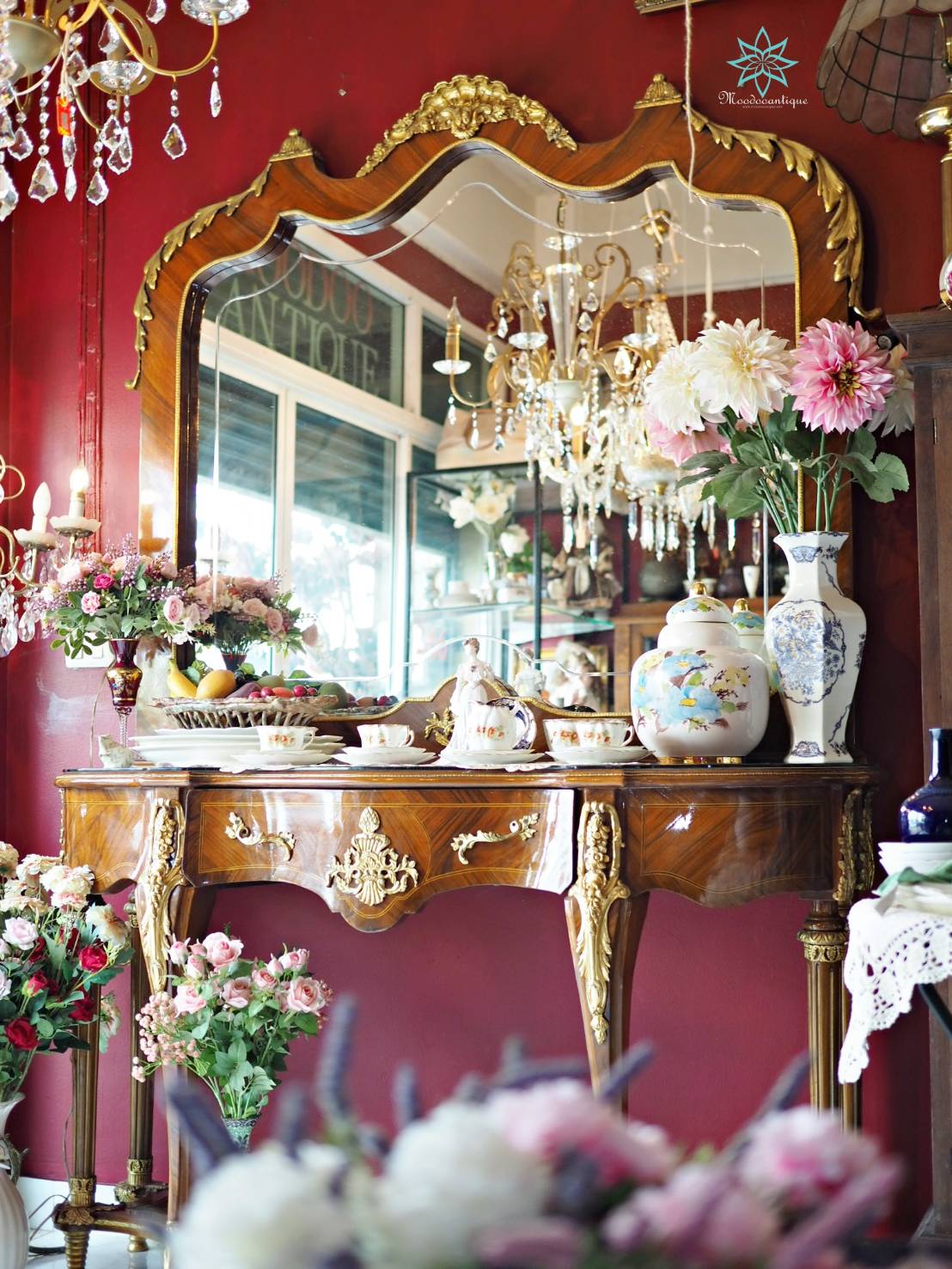 French dressers with mirror