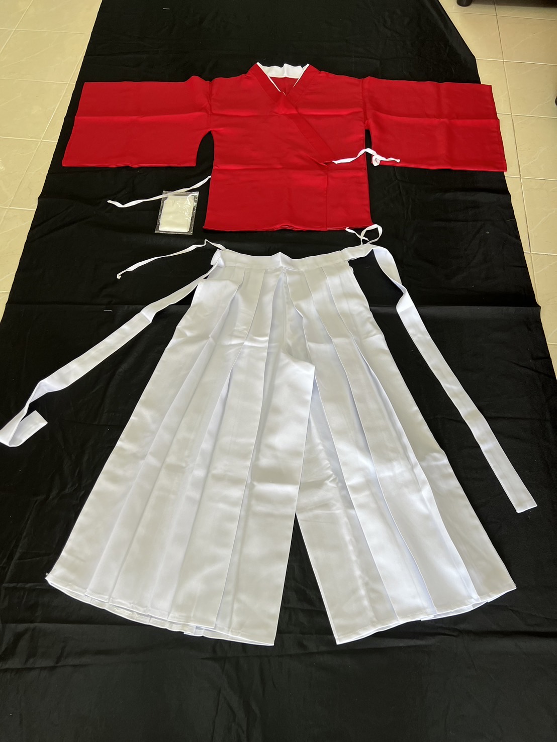 ชุด คอสเพลย์ Rurouni Kenshin เสื้อแดง + กางเกงขาว