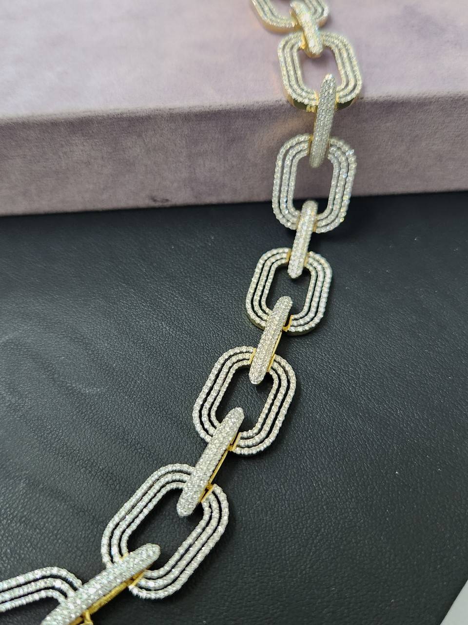 สร้อยข้อมือเพชรแท้รวม 4.71 cts