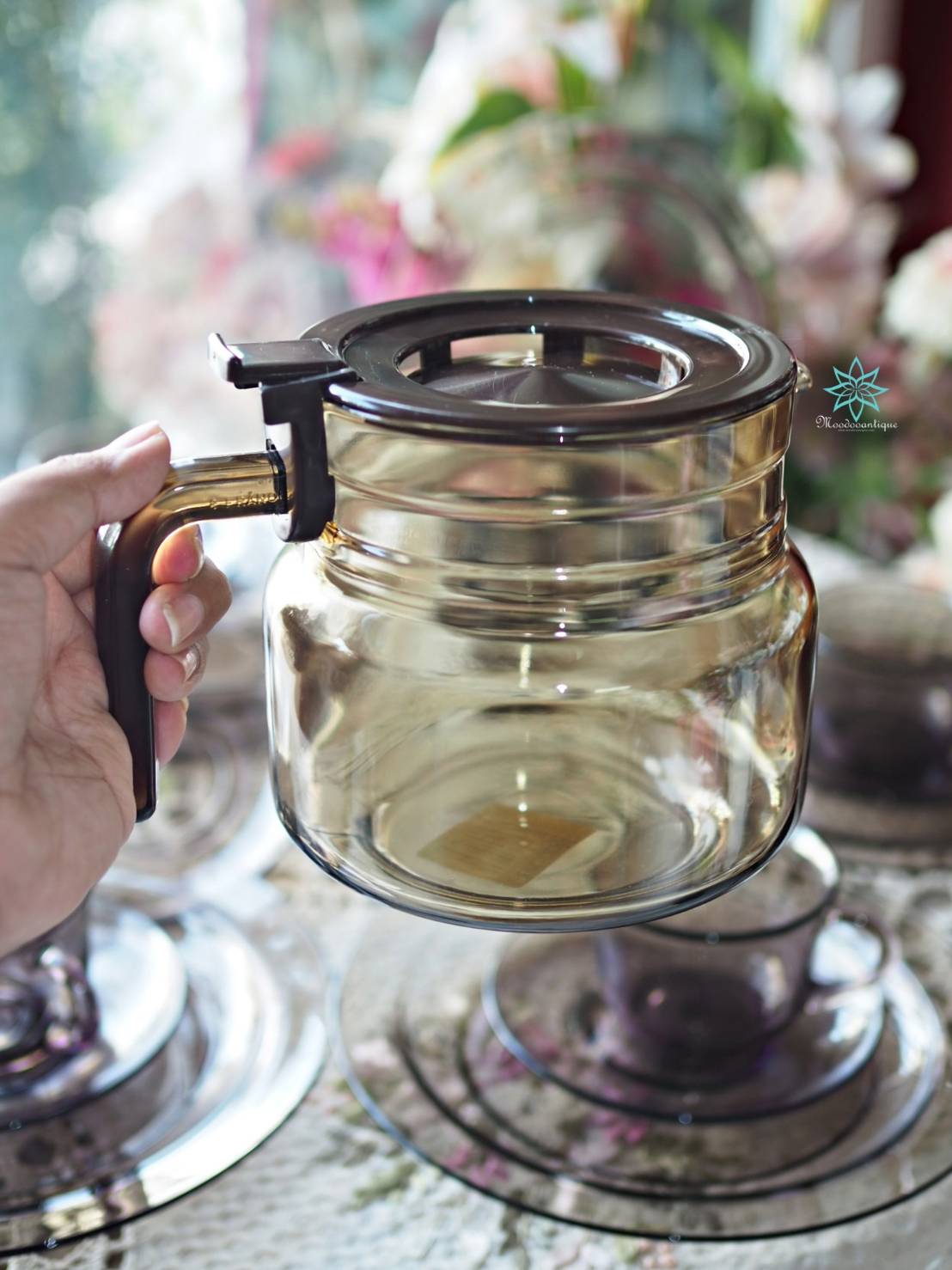 ชุดจาน + ชุดกาแฟ แบรนด์ Vintage Arcoroc France สีควันบุหรี่