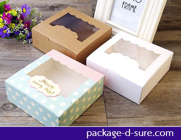 กล่องสี่เหลี่ยมจัตุรัส บนฉลุพลาสติกใส 13.5x13.5x5 กระดาษคราฟ