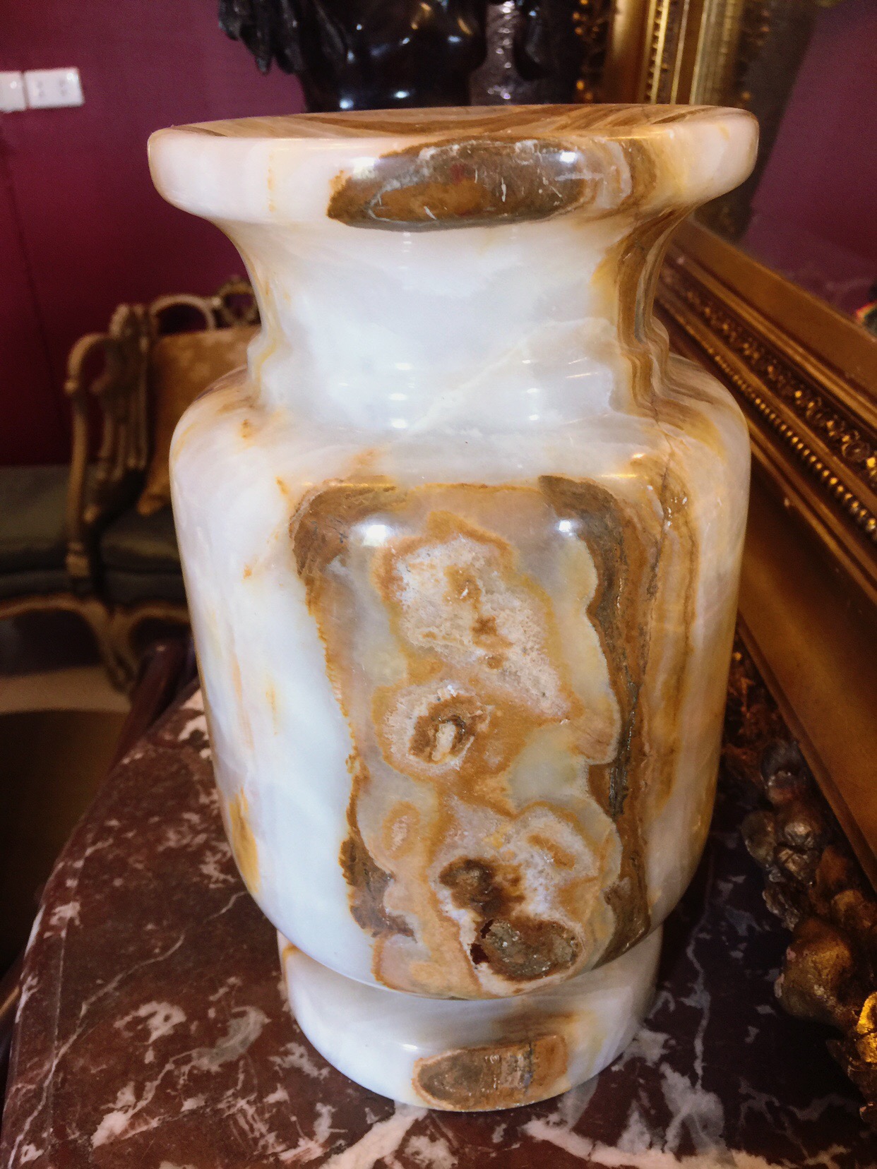 แจกันหินอ่อน