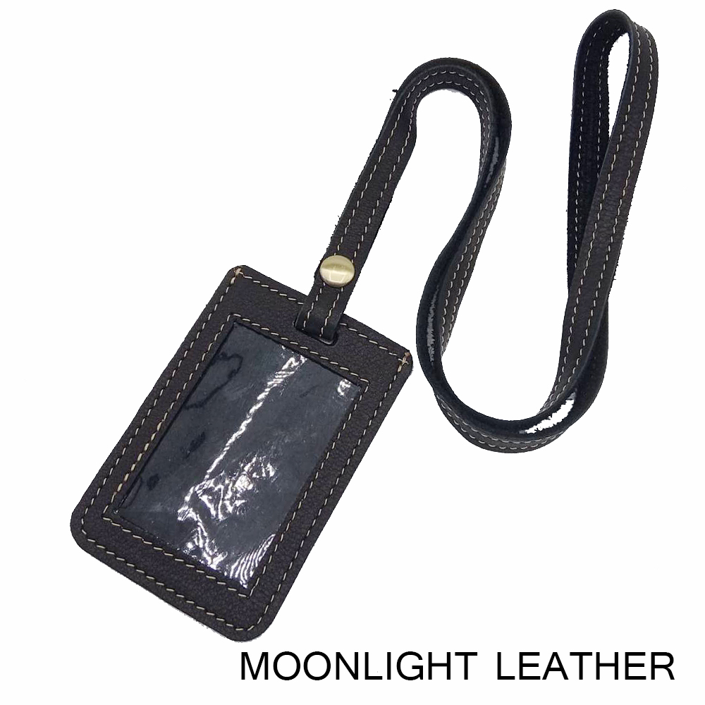 ป้ายห้อยคอ ที่ใส่บัตรพนักงานหนังแท้ทั้งใบ Moonlight มี 5 สี ทำจากหนังวัวแท้ นุ่ม ไม่ลอก สวย ทนทาน มีกล่องเป็นของขวัญได้