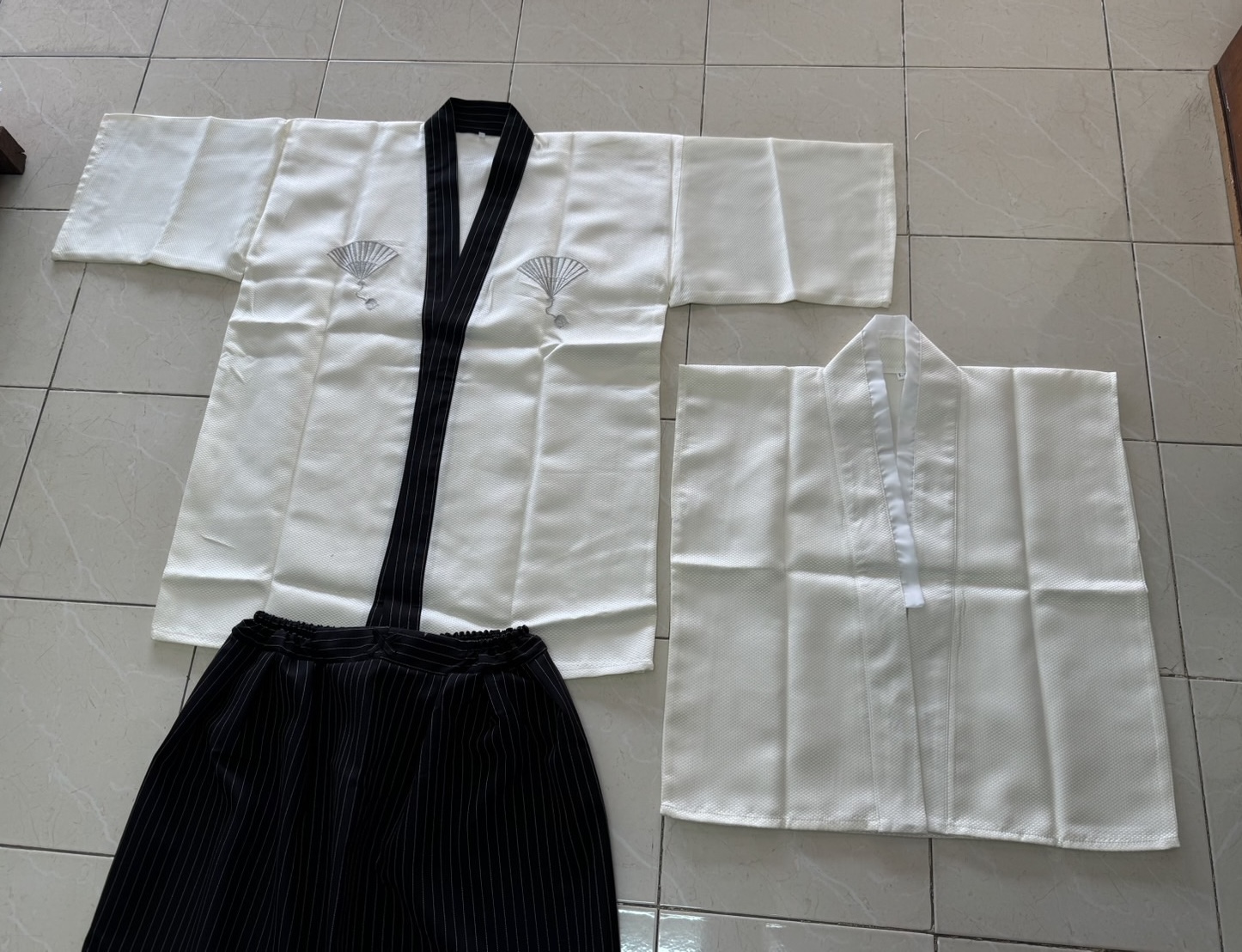 samuraiกิโมโนสีขาว