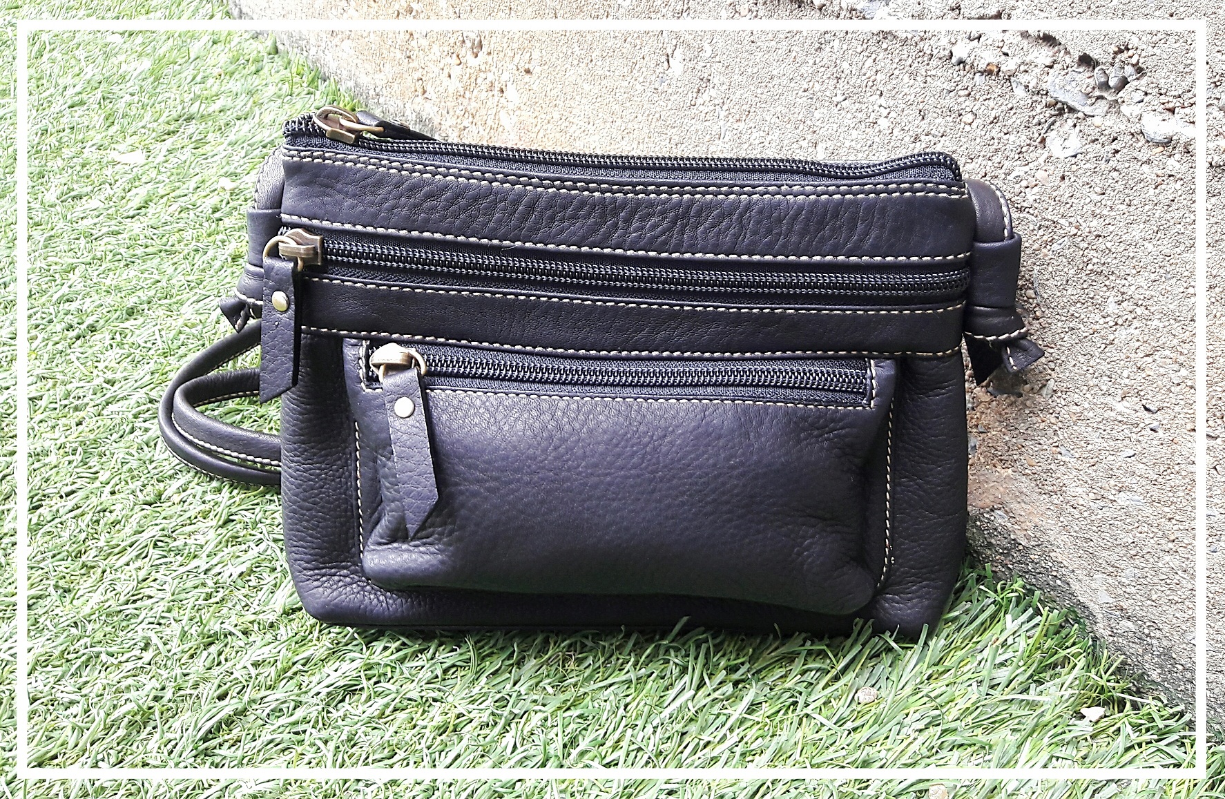 กระเป๋ารุ่น Mino สีดำ กระเป๋าหนังแท้ ใบเล็กๆ สะพายติดตัว ไปเที่ยว ไปตลาด เบาๆ ชิลๆ ทำจากหนังวัวแท้ทั้งใบ นุ่มทน รับประกัน 1 ปี พร้อมถุงกันฝุ่น (No.008)