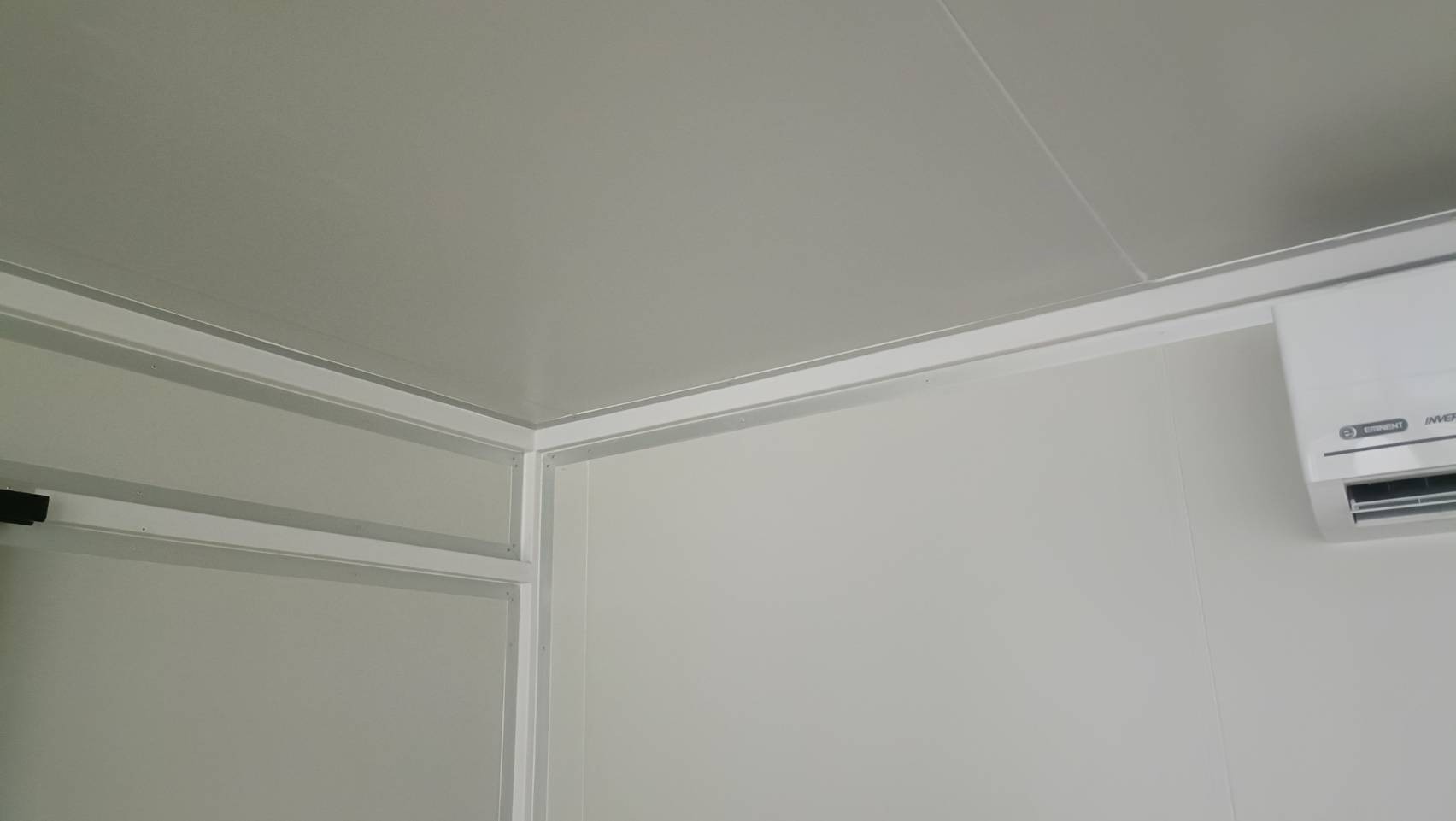 House Knockdonw UN-F04 3 เมตร *4 เมตร ** รับประกันสินค้า 1 ปี ส่งโดยรถเฮี๊ยบ ค่าจัดส่ง 18000